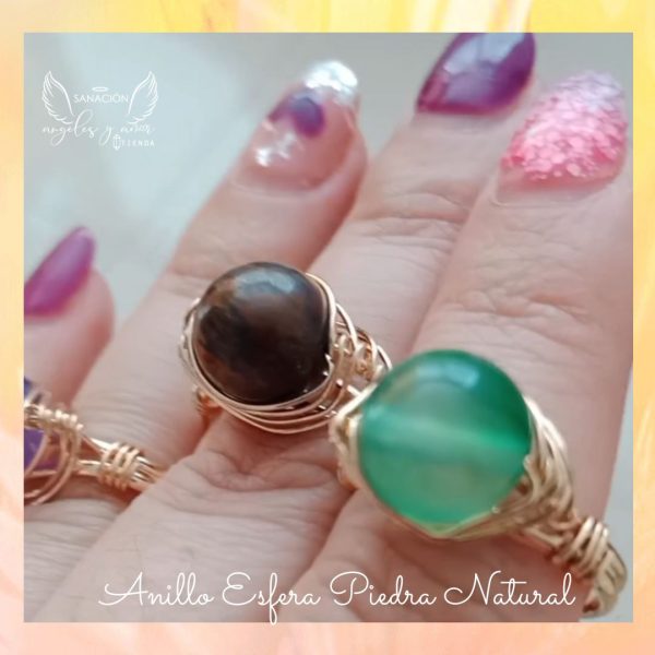 Anillo con esfera de piedra natural