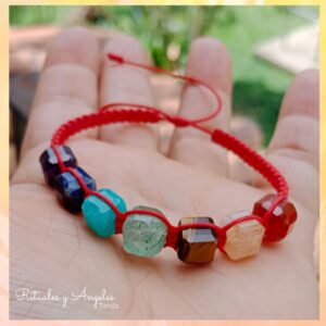Pulsera 7 chakras cubos en macramé